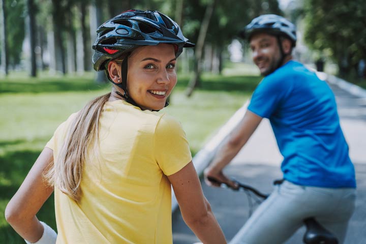 Radfahrer auf flacher Strecke