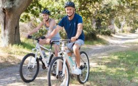 Radfahrer fahren Fahrrad