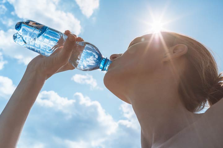 Nach Sonnenbrand viel trinken