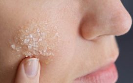 Akne mit Meersalz bekämpfen