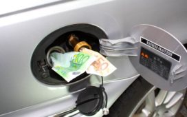 Warum der Sprit momentan so teuer ist