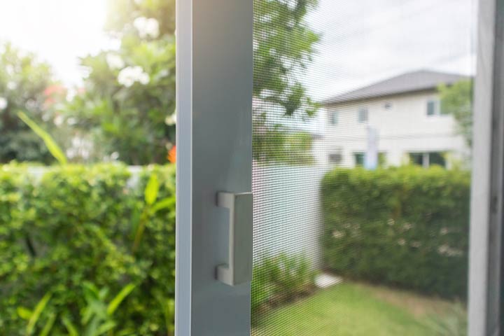 Insektennetz am Fenster