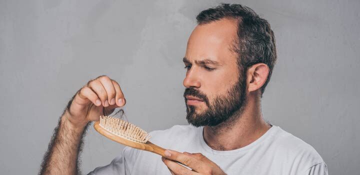 Mythen und Fakten über Haarausfall