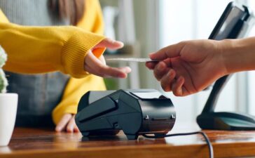 Folgen von sinkender Bargeldakzeptanz in Handel und Gastronomie