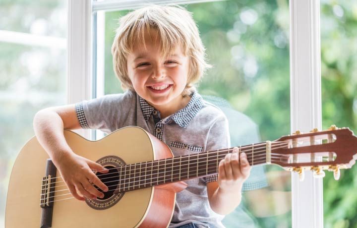 Kindergitarre